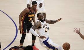 James se retirará de la NBA de forma indefinida